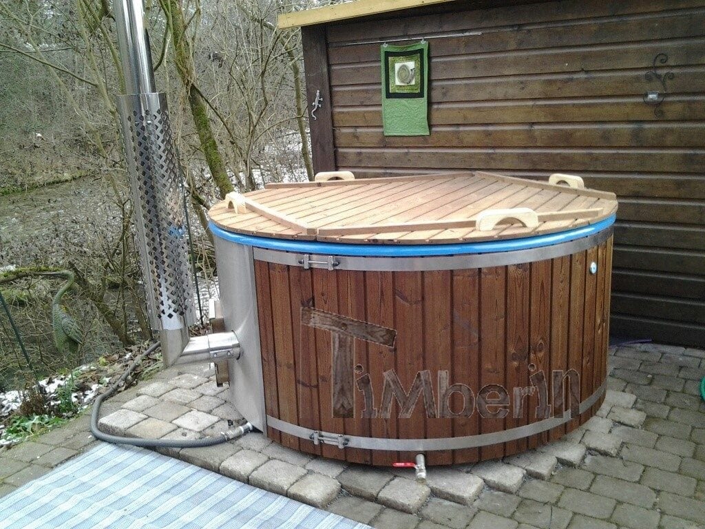 Außen Jakuzzi Mit Integriertem Ofen, Thermoholz, Wellness Royal, Karlheinz , Weyarn, Deutschland (1)