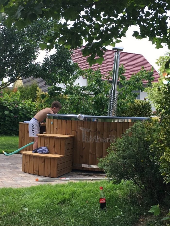 Badefass gfk Thermoholz mit integriertem Ofen Wellness Royal, Heike, Scheinfeld, DEUTSCHLAND 2 Badefass Gfk Thermoholz Mit Integriertem Ofen Wellness Royal, Heike, Scheinfeld, DEUTSCHLAND (1)