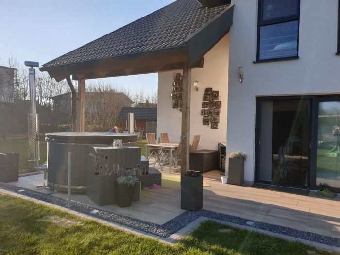 Badezuber Fiberglas Terrasse Einbaumodell mit konischen Wänden, Bianca, Zell an der Pram, Österreich 2 Badezuber Fiberglas Terrasse Einbaumodell Mit Konischen Wänden, Bianca, Zell An Der Pram, Osterreich (1)