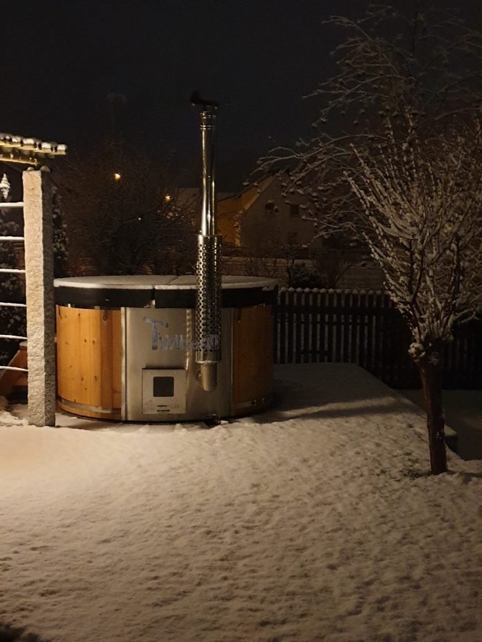 Badezuber GFK Lärche mit integriertem Ofen Wellness Deluxe, Stefan und Daniela, Vilseck, Deutschland 4 Badezuber GFK Lärche Mit Integriertem Ofen Wellness Deluxe, Stefan Und Daniela, Vilseck, Deutschland (4)